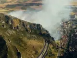 Medios del Gobierno de La Rioja apoyan a Castilla y León en la extinción del incendio en los montes Obarenes