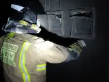 Una mujer de 76 años, afectada por la inhalación de humo en un incendio de un edificio en Mazarrón