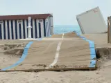 Destrozos en la playa del puerto de Sagunto tras el temporal