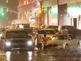 Coches atrapados en Nueva York a causa de las lluvias provocadas por el huracán Ida.