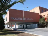 Un fallecido y una mujer herida tras la colisión entre un turismo y una moto en Hellín (Albacete)