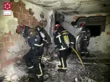Sucesos.- Rescatadas ocho personas y dos heridas en el incendio de un vivienda en Benicàssim