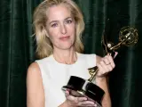 Gillian Anderson ('The Crown') consigue un nuevo Emmy, 20 años después de su galardón por 'Expediente X'