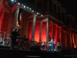 José Luis Perales cierra su participación en el Stone&Music con dos llenos absolutos en el Teatro Romano de Mérida