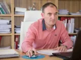 (AM) El alcalde de Teo retira las competencias a sus socios de gobierno del PSOE y el PP se ofrece a gobernar