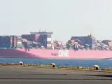 Este buque de carga llega a Japón después de perder más de 1.800 contenedores durante su travesía por el Pacífico desde California. (Foto: Reddit/MV_MerchantMan)
