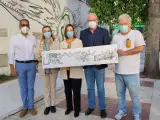 Torremolinos homenajea a sanitarios con un mural de Idígoras en las paredes del centro de salud de San Miguel