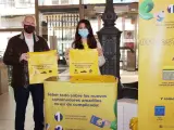 Valladolid comienza una campaña en los mercados para informar sobre el contenedor amarillo, que se implantará en un mes