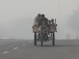 Una niebla tóxica causada por la contaminación envuelve a la India.
