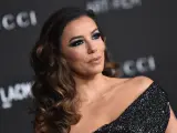 Eva Longoria posa para los medios gráficos en el LACMA.