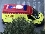 Sucesos.- El SAMU estabiliza a un hombre en un accidente entre dos coches en Castelló
