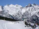 ARAMÓN inaugura la temporada de esquí con más de 180 kilómetros de nieve fresca y abriendo sus tres telesillas nuevos