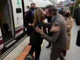 La ministra de Transportes, Movilidad y Agenda Urbana, Raquel Sánchez, y Alberto Núñez Feijóo.