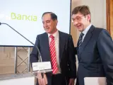 El presidente de Mapfre, Antonio Huertas, y el presidente de Bankia, José Ignacio Goirigolzarri.