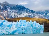 Es un destino que ofrece muchos atractivos para el turista y un aut&eacute;ntico para&iacute;so para los aventureros al aire libre. Lugares como el desierto de Atacama o la Patagonia son ideales para disfrutar de la naturaleza y el entorno.