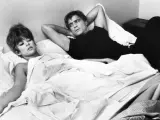Marlon Brando y Rita Moreno en 'La noche del día siguiente'.