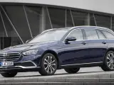 Uno de los modelos disponibles es un Clase E300 TD.