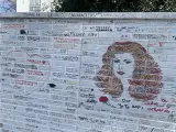 Rocío Carrasco ha recibido numerosos mensajes de apoyo, escritos en la pared de la casa de su madre, Rocío Jurado, en Chipiona.