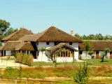 El Hotel Ardea Purpurea Lodge, en Villamanrique de la Condesa (Sevilla).