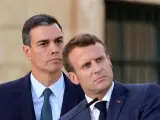 El presidente del Gobierno, Pedro S&aacute;nchez, y el presidente franc&eacute;s, Emmanuel Macron