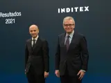 Pablo Isla posa junto a Óscar García Maceiras en su última presentación de resultados con Inditex.