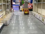 Un supermercado con los estantes vacíos en la Comunidad de Madrid