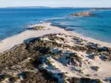 Una isla espa&ntilde;ola sin habitantes con playas paradis&iacute;acas y agua cristalina