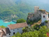 El singular campanario de Guadalest.