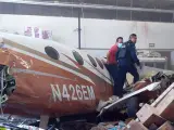 Una avioneta, tras estrellarse contra una tienda de autoservicio en el municipio de Temixco, en el estado de Morelos (México).
