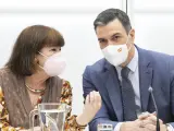 Cristina Narbona, presidenta del PSOE, y Pedro Sánchez, presidente del Gobierno y secretario general del PSOE.