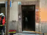 Incendio en una vivienda en la calle Marqués de Santa Ana de Madrid.