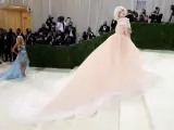 Billie Eilish en la alfombra roja de la Gala Met, 2021.