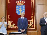 Alfonso Rueda toma posesión como presidente gallego ante la vicepresidenta segunda y ministra de Empleo, Yolanda Díaz, y el presidente del Parlamento gallego, Miguel Santalices.
