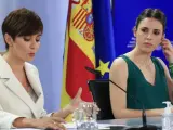 Pistoletazo de salida para la futura nueva ley del aborto. El Consejo de Ministros ha dado luz verde este martes a la reforma de la norma de 2010 que recupera el derecho a abortar desde los 16 años sin consentimiento paterno, reconoce una baja laboral específica para reglas dolorosas y prevé el reparto gratuito de la píldora del día después en centros de salud, entre otras medidas. Se emprende así el primer camino de un texto que ha costado consensuar a los socios de Gobierno y al que todavía le queda camino por recorrer hasta su aprobación definitiva.

"Es una ley para la garantía de los derechos sexuales y reproductivos de las mujeres", ha subrayado la ministra de Igualdad, Irene Montero, resaltando que llevan más de un año "dejándose la piel" para que el texto llegue este martes en primera vuelta al Consejo de Ministros. Agradeciendo al presidente del Gobierno, Pedro Sánchez, por su "confianza" y al movimiento feminista por ser el "artífice de los grandes avances", ha celebrado que el Gobierno de coalición haya dado este martes un "paso decidido" para "dejar atrás estigmas y tabúes".