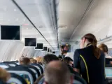 La tripulaci&oacute;n de cabina puede atarte al asiento si lo consideran necesario. De hecho, ha habido casos de viajeros que han atacado a otros pasajeros o a los trabajadores en pleno vuelo y han sido reducidos y atados hasta el aterrizaje, momento en el que han sido detenidos.