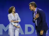 La presidenta del PP de Madrid, Isabel Díaz Ayuso, y el líder del PP, Alberto Núñez Feijóo, en la segunda jornada del Congreso extraordinario del PP de Madrid.