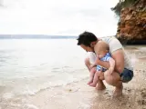 La playa es un entorno natural ideal para que los peque&ntilde;os disfruten