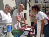 La candidata a la presidencia de la Junta de Adelante Andalucía, Teresa Rodríguez en la concentración de Marea Blanca en Cádiz.