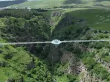 El puente Diamante, un atractivo tur&iacute;stico en Georgia con una espectacular cafeter&iacute;a flotante