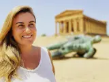 Carlota Corredera está disfrutando de unas vacaciones muy especiales tal y como nos está haciendo ver en su perfil de Instagram, con imágenes de lo más veraniega por la isla de Sicilia.