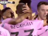 Romeo Bechkham celebrando el gol con sus compañeros