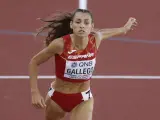Sara Gallego cruza la meta en su serie de semifinales de 400 metros vallas, en el Mundial de Atletismo de Eugene (EE UU).