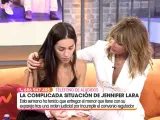 Emma García consuela a Jennifer Lara este sábado en 'Viva la vida'.