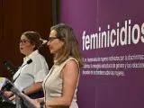 La secretaria de Estado de Igualdad y contra la Violencia de Género, Ángela Rodríguez (i), y la delegada del Gobierno contra la Violencia de Género, Victoria Rosell (d), dan a conocer en rueda de prensa los datos de feminicidios en España del primer semestre de 2022 y los datos del mes agosto del 016.