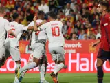 Los suizos celebran el gol de Akenji.