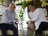 El presidente de Estados Unidos, Joe Biden, y el presidente del Gobierno, Pedro Sánchez, conversan en la Cumbre del G-20.