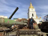 Exhibici&oacute;n de blindados y carros de combate rusos destruidos por las tropas ucranianas