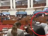 Puñetazo de un congresista en Perú