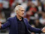 Didier Deschamps durante un partido de Francia en el Mundial de Qatar.