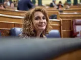 La ministra de Hacienda, María Jesús Montero, en una sesión plenaria en el Congreso de los Diputados